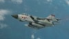 O aeronavă Tornado GR4 echipată cu racheta de croazieră Storm Shadow sub fuzelaj.