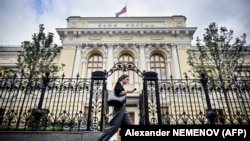 Британська розвідка зазначає, що, незважаючи на зміцнення рубля, інфляція в Росії продовжує зростати