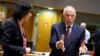 Alături de ministrul belgian de externe Hadja Lahbib (stânga), șeful UE pentru politică externă Josep Borrell vorbește la o reuniune a miniștrilor de externe ai UE la Bruxelles, pe 22 ianuarie.