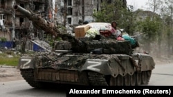Російські військові в окупованому місті Попасна, Луганська область, 2022 рік