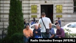 Posljednjih godina vlast u Federaciji BiH uvela je moratorij na zapošljavanje u institucijama, ali vlasti uporno pronalazi načine kako da zaobiđu ovu zabranu.