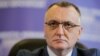 Ministrul Sorin Cimpeanu anunță că de miercuri toți elevii, inclusiv cei din clasele a V-a, a VI-a, a VII-a, a IX-a, a X-a și a XI-a, ar putea reveni la școală în format fizic, dacă incidența rămâne sub 1 la mia de locuitori. 