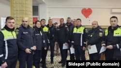 Polițiștii din Buzău au protestat donând sânge și lipsind astfel o zi de la serviciu în protestele organizate la începutul anului față de prevederile ordonanței austerității.