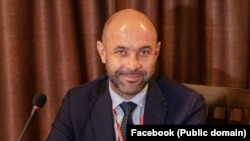 Deputatul Sabin Sărmaș spune că scutirea temporară de impozit pe criptomonede ar aduce un flux de bani în economie, mai ales pentru investiții.