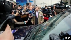 Еврокомесарот Јоханес Хан предаде 33 теренски возила за потребите на МВР, Скопје,10.02.2017