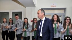 Министърът на образованието Красимир Вълчев