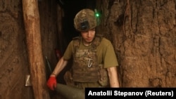 Brigada 28 Mecanizată Separată a Ucrainei se numără printre unitățile care apără orașul Torețk de încercările Rusiei de a-l cuceri. 
